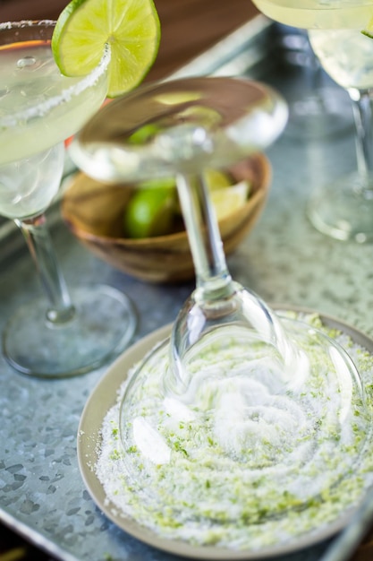 Salziger Glasrand für Key Lime Margarita.