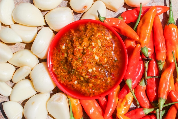 Sambal de pimenta de alho indonésio ou sambel bawang