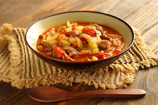 Sambal Goreng Labu siam ou chuchu ralado cozido em sopa de leite de coco quente e picante