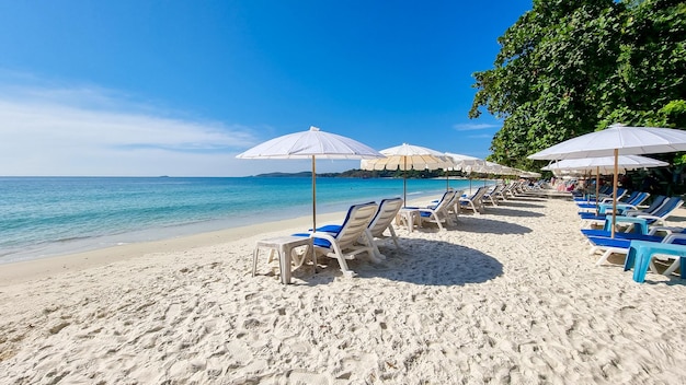 Samet Island Rayong Thailand weißer tropischer Strand von Samed Island mit einem türkisfarbenen Ozean