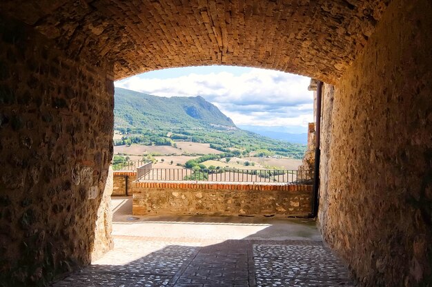 San Gemini Italien Schöne alte Straße im historischen Zentrum von San Gemini