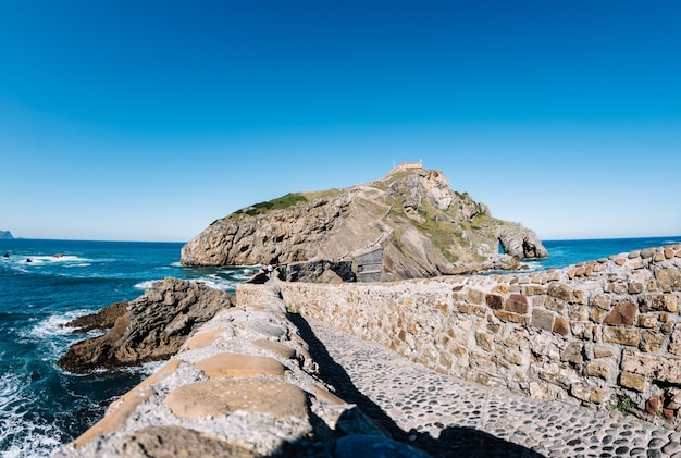 San juan de gaztelugatxe no país basco, espanha