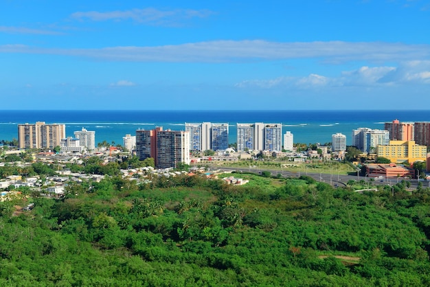 San Juan Luftbild mit blauem Himmel und Meer. Puerto Rico.