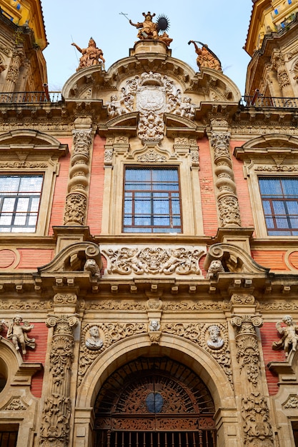 San Luis Kirchenfassade in Sevilla von Spanien