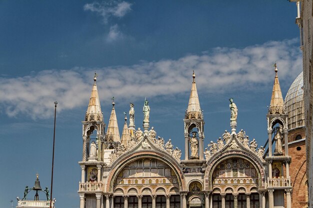 San Marcos Basílica Catedral Iglesia Estatuas Mosaicos Detalles Palacio Ducal Venecia Italia