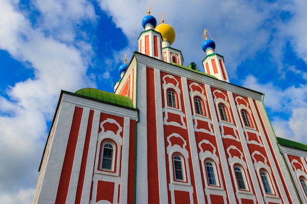 Sanaksar monasterio de la Natividad de la Madre de Dios en la República Temnikov Mordovia Rusia