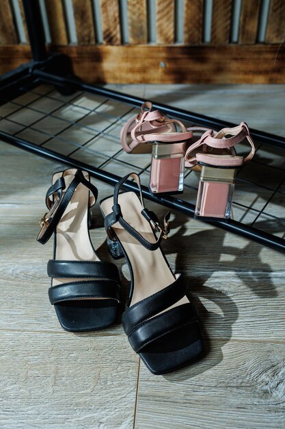 Sandálias de calcanhar de couro preto sandálias de verão para mulheres