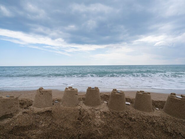 Sandburgen am Strand