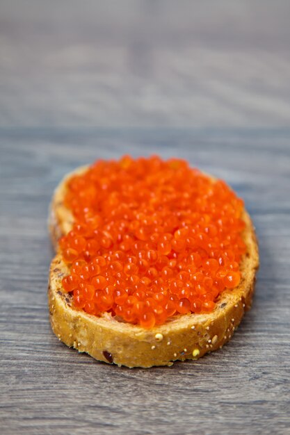 Foto sanduíche de caviar