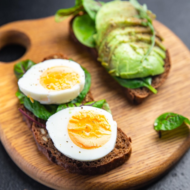 Sándwich de aguacate pan de huevo desayuno sándwich abierto comida fresca comida rápida dieta merienda en la mesa