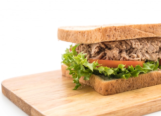 sandwich de atún en blanco