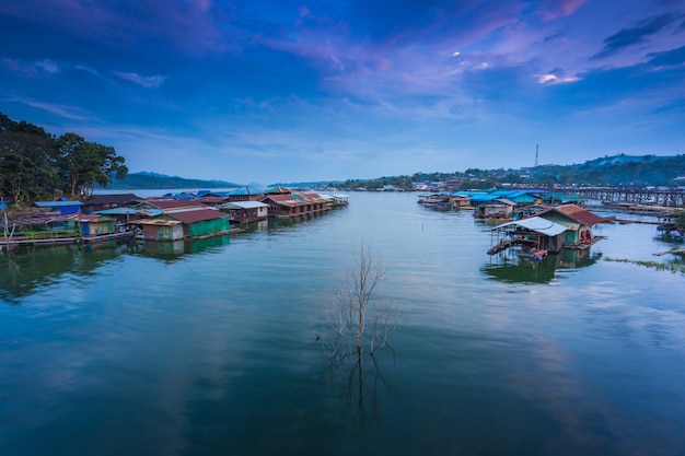 Sangkhla Buri, provincia de Kanchanaburi, Tailandia.