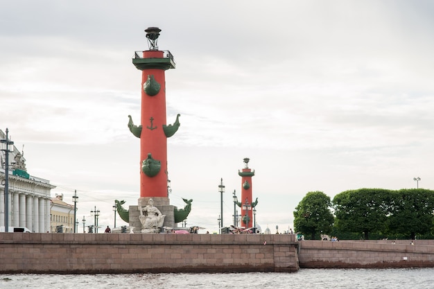 Sankt Petersburg Rostralsäulen in St. Petersburg Sommer 2021 8. Juli