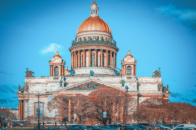 Foto sankt petersburg, russland - 07. november 2019: st. isaaks kathedrale - größte architektonische schöpfung. sankt petersburg. russland.