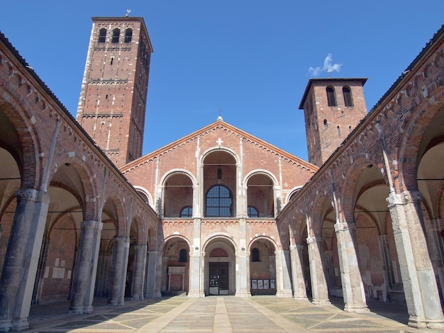 Sant Ambrogio igreja Milão