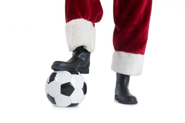 Santa Claus está jugando fútbol