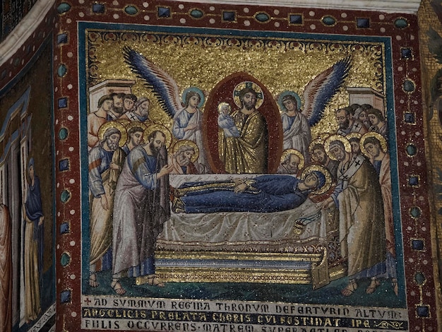 Santa Maria im Kirchenmosaik von Trastevere