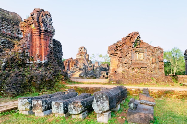 Santuario de mi hijo y templos hindúes cerca de Hoi An en Vietnam en Asia. Patrimonio del Reino de Champa. Myson Historia y Cultura. Ruinas de la ciudad de Shiva. Museo vietnamita. Civilización del hinduismo en Tierra Santa.