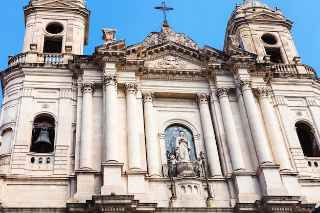 São Francisco de Assis perto da Igreja Imaculada