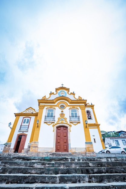 Sao Joao del Rei Minas Gerais Brasil Vista de la calle de la fachada de la iglesia de Nossa Senhora das Merces