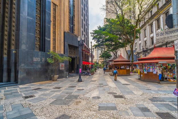 SAO PAULO BRAZIL 22 de septiembre de 2022 Vista de calles y edificios en el centro de Sao Paulo