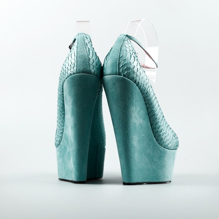 Foto sapatos femininos azuis elegantes