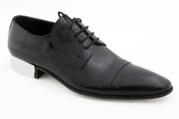 sapatos masculinos elegantes e de couro