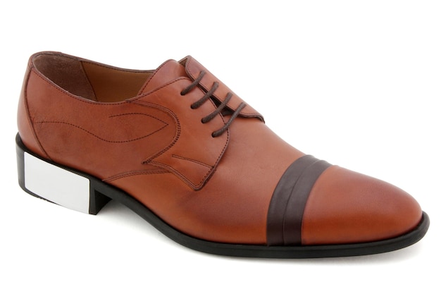 sapatos masculinos elegantes e de couro