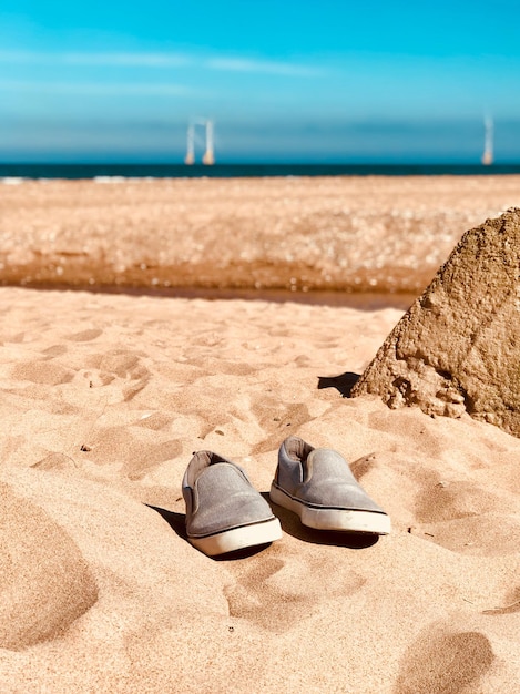 Sapatos na praia