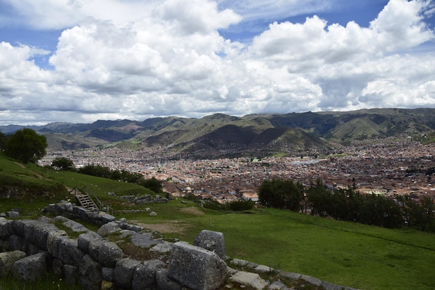 Saqsaywaman las ruinas sagradas de los Incas en Cusco