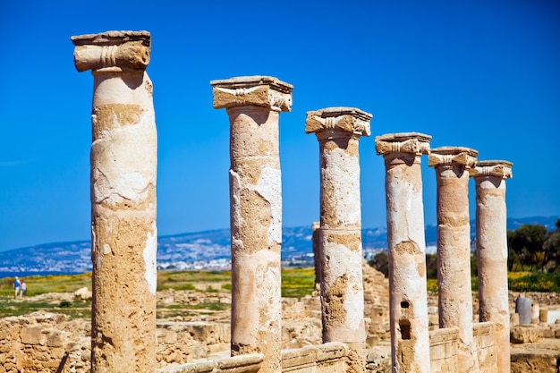 Saranta Kolones o cuarenta columnas es una fortaleza en ruinas dentro del Parque Arqueológico de Paphos en Chipre