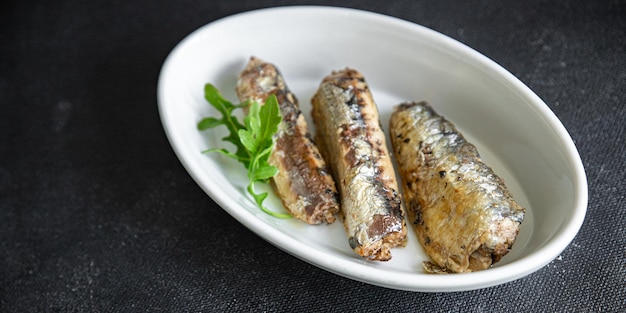 sardina enlatada mariscos pescado comida fresca comida bocadillo en la mesa espacio de copia fondo de alimentos