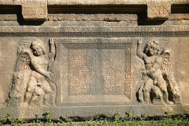 Sarkophag in der antiken Stadt Aphrodisias in Aydin Turkiye