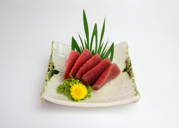 Sashimi fatiado Maguro ou Atum no prato