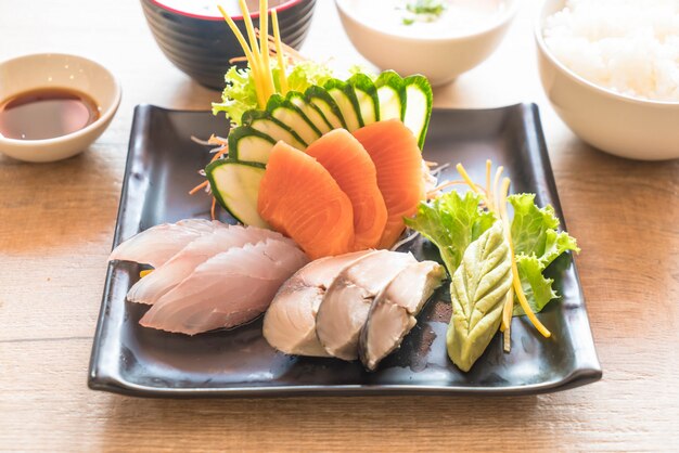 Sashimi fresco cru