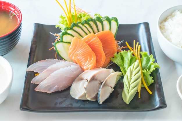 Sashimi fresco cru