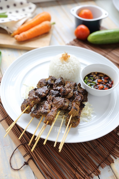 Foto sate kambing, indonésio cordeiro satay