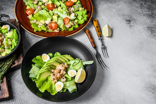 Satz Meeresfrüchte-Avocado, Garnelen, Garnelensalate.