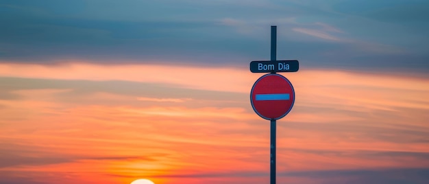 Saudações ao nascer do sol O sinal da estrada Bom Dia em português