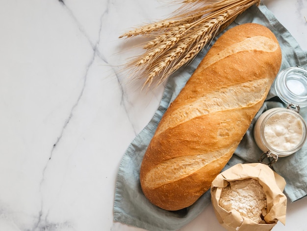 Sauerteigbrötchen oder Stabbrot