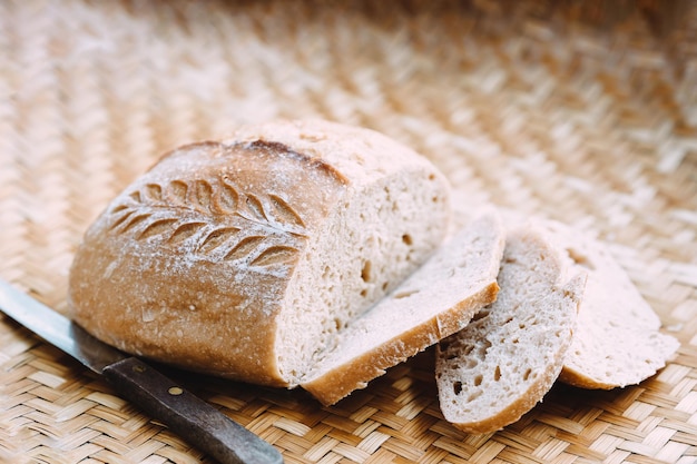 Foto sauerteigbrot ist ein klassisches und traditionelles brot und auch ein gesundes brot