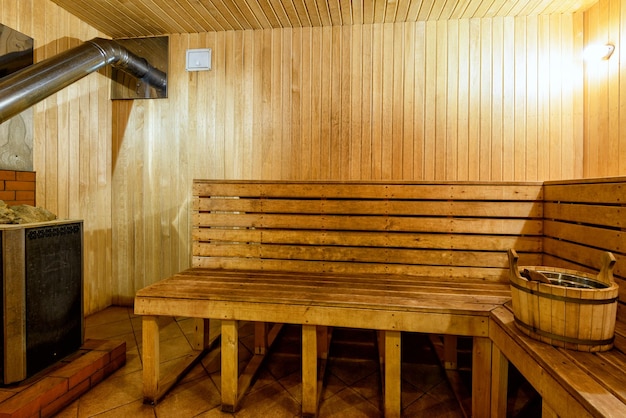 Sauna de madera clásica