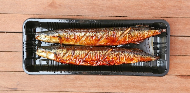 Foto saurio del pacífico a la parrilla - sanma, cuiseine japonesa