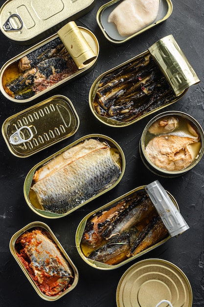 Saury, cavala, espadilha, sardinha, sardinha, lula, atum