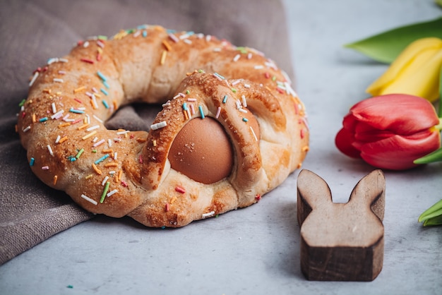 Scarcella, ein traditionelles Gebäck für die Osterferien in Apulien