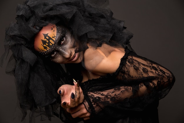 Scary Halloween Braut mit Konzept Scary Make-up