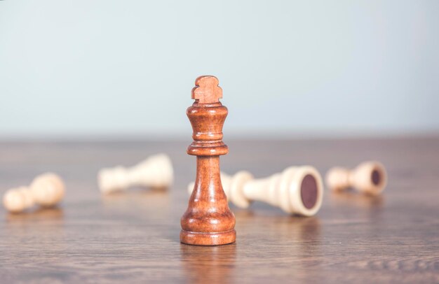 Schach auf dem Schreibtisch