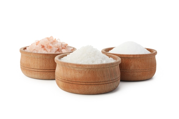 Schalen mit verschiedenen Salzen isoliert