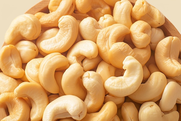 Schalenfreie Cashewnüsse Bio-Cashewnüsse auf neutralem Hintergrund