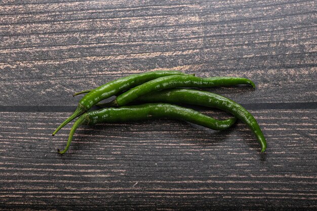 Scharfer und würziger grüner Chili-Pfeffer